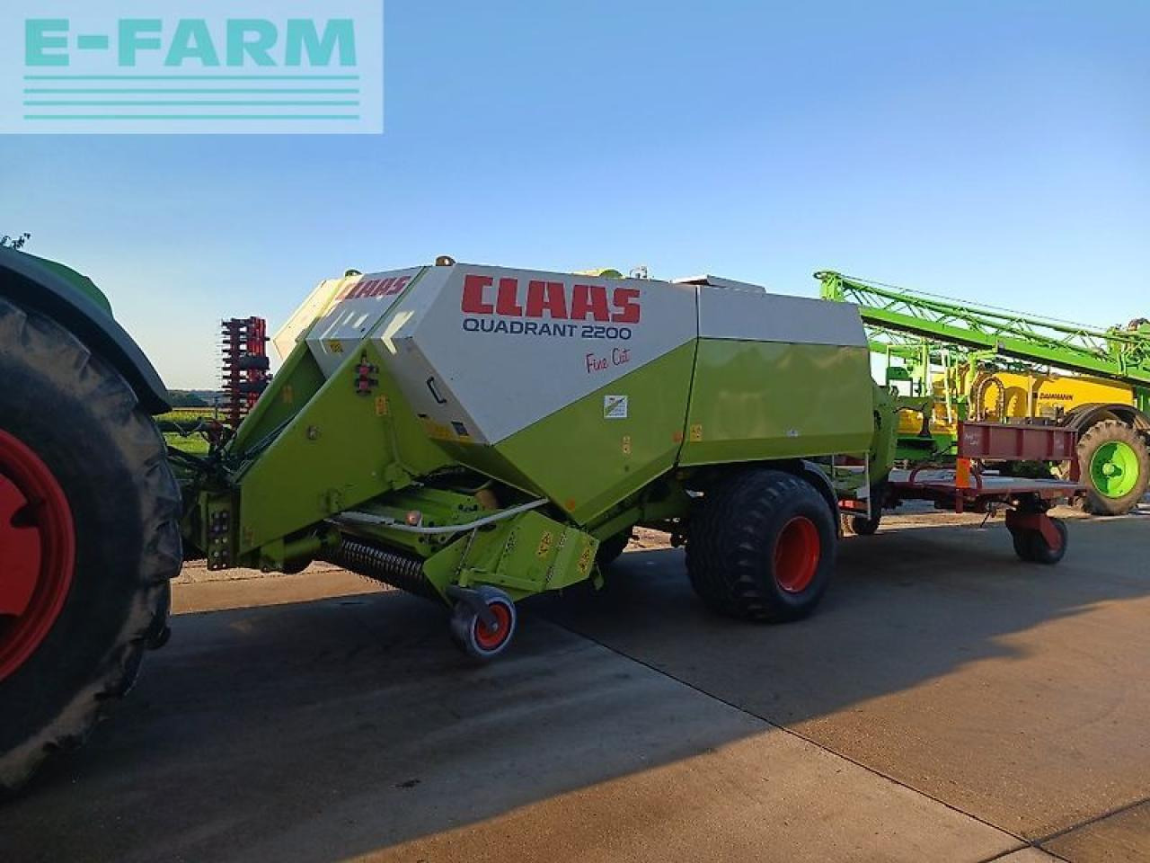 CLAAS quadrant 2200 - Máy đóng kiện vuông: hình 1 CLAAS quadrant 2200 - Máy đóng kiện vuông: hình 1