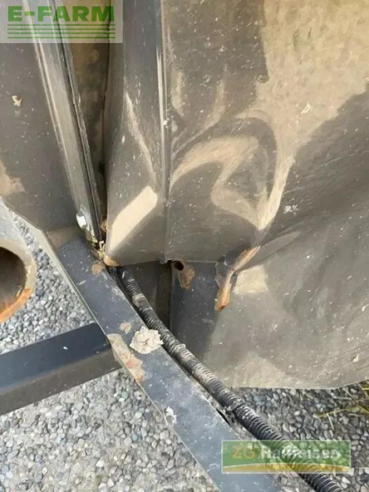 Máy đóng kiện vuông CLAAS rollant 520 rc: hình 18 Máy đóng kiện vuông CLAAS rollant 520 rc: hình 18