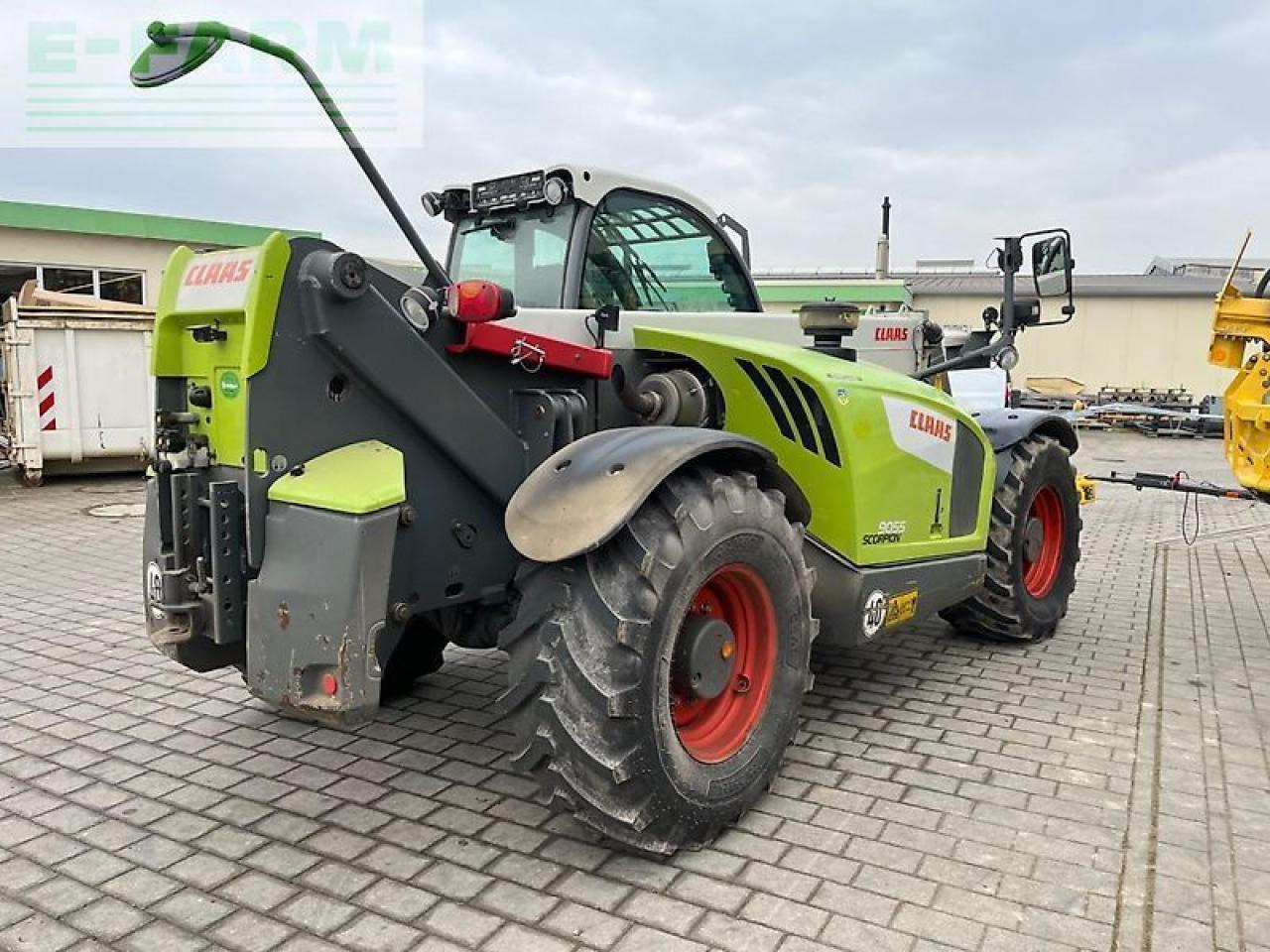CLAAS scorpion 9055 - Xe nhấc hình viễn vọng kính: hình 2 CLAAS scorpion 9055 - Xe nhấc hình viễn vọng kính: hình 2