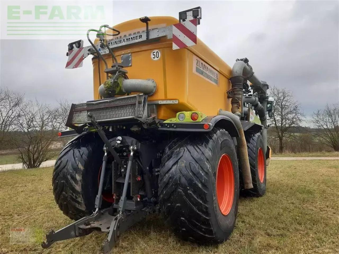 CLAAS xerion 4000 saddle trac SADDLE TRAC - Máy phun xịt tự hành: hình 2 CLAAS xerion 4000 saddle trac SADDLE TRAC - Máy phun xịt tự hành: hình 2