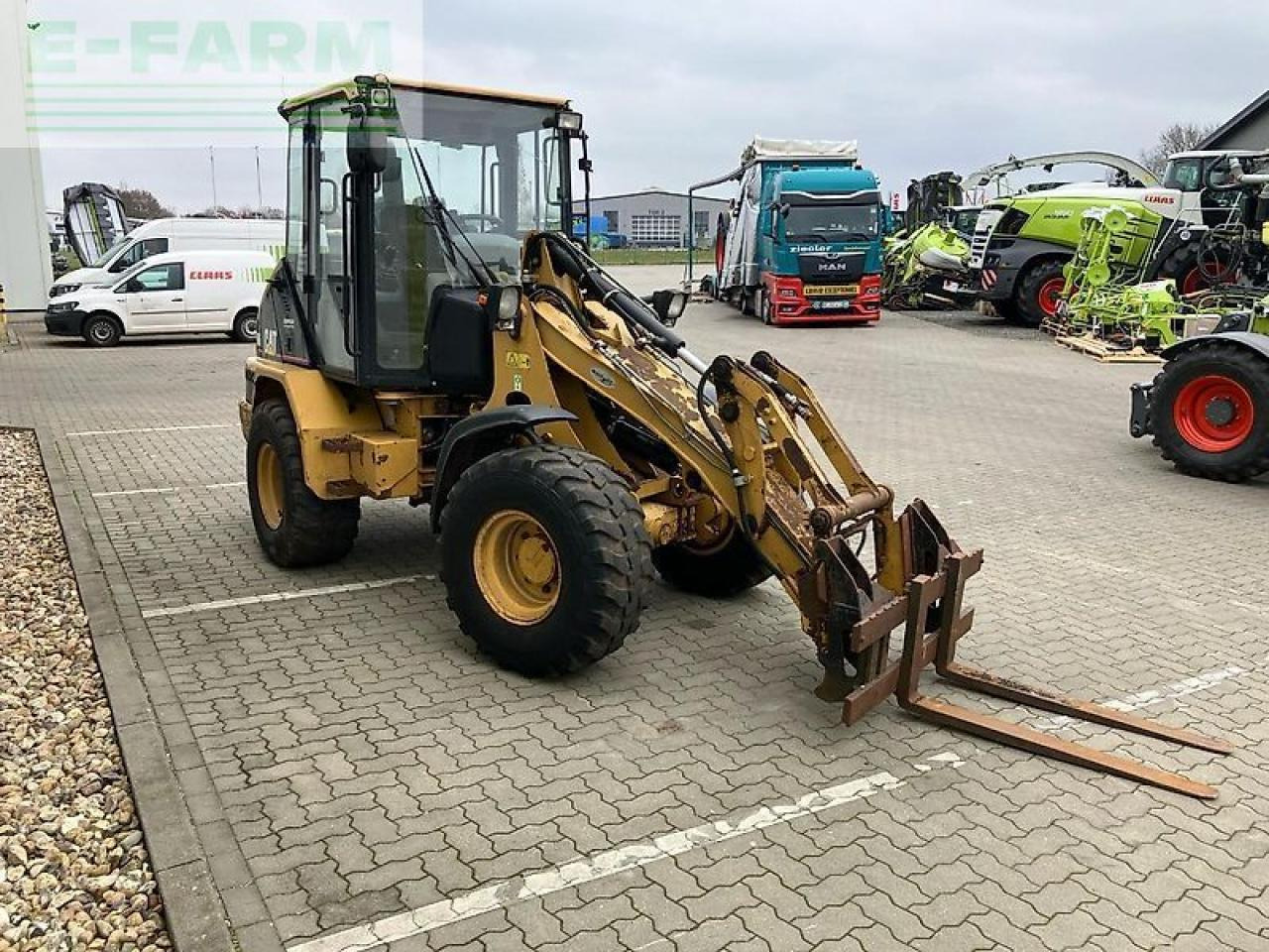 Máy xúc mini Caterpillar 906: hình 9