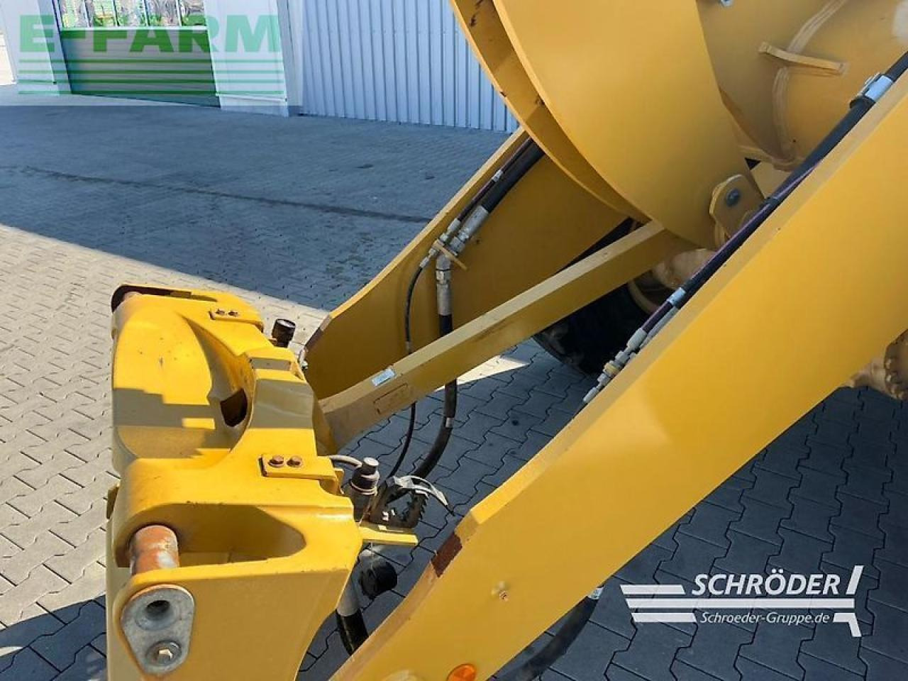 Máy xúc lật bánh lốp Caterpillar 938 hl: hình 15
