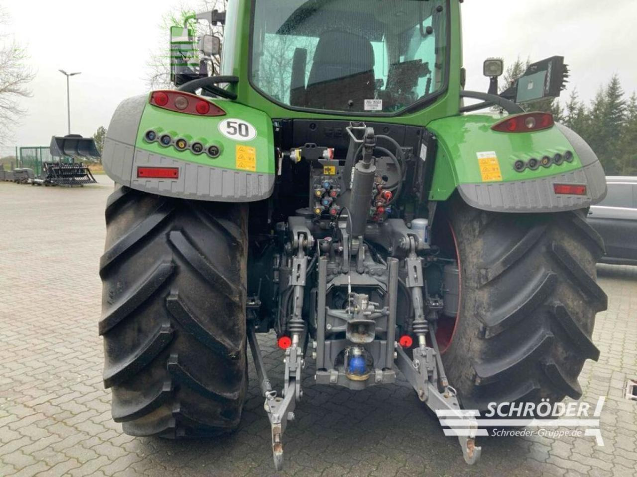 Fendt 724 vario gen6 profi plus - Máy cày: hình 4 Fendt 724 vario gen6 profi plus - Máy cày: hình 4