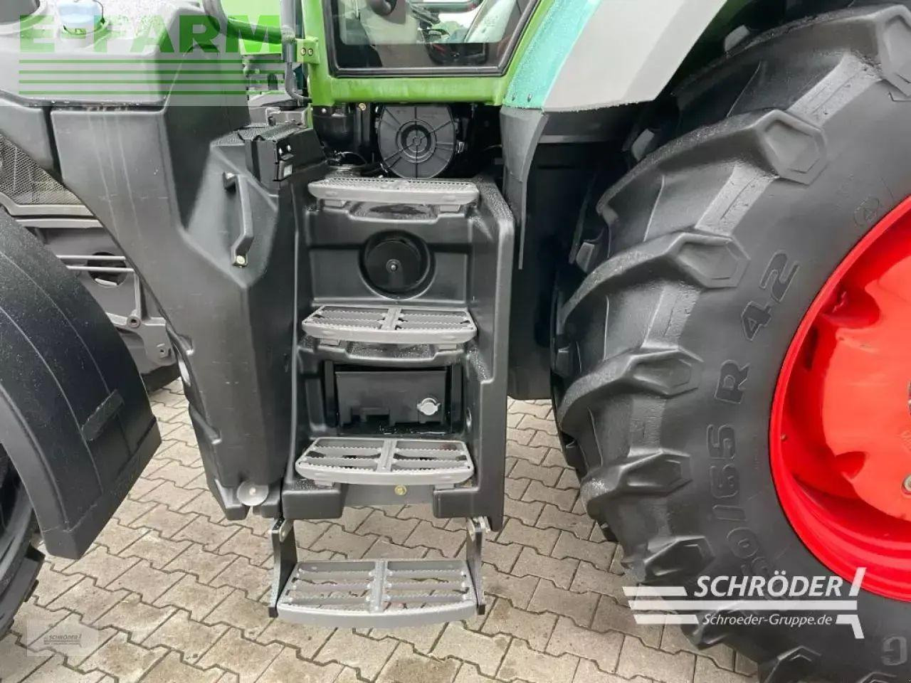 Máy cày Fendt 824 vario s4 profi plus ProfiPlus: hình 21 Máy cày Fendt 824 vario s4 profi plus ProfiPlus: hình 21