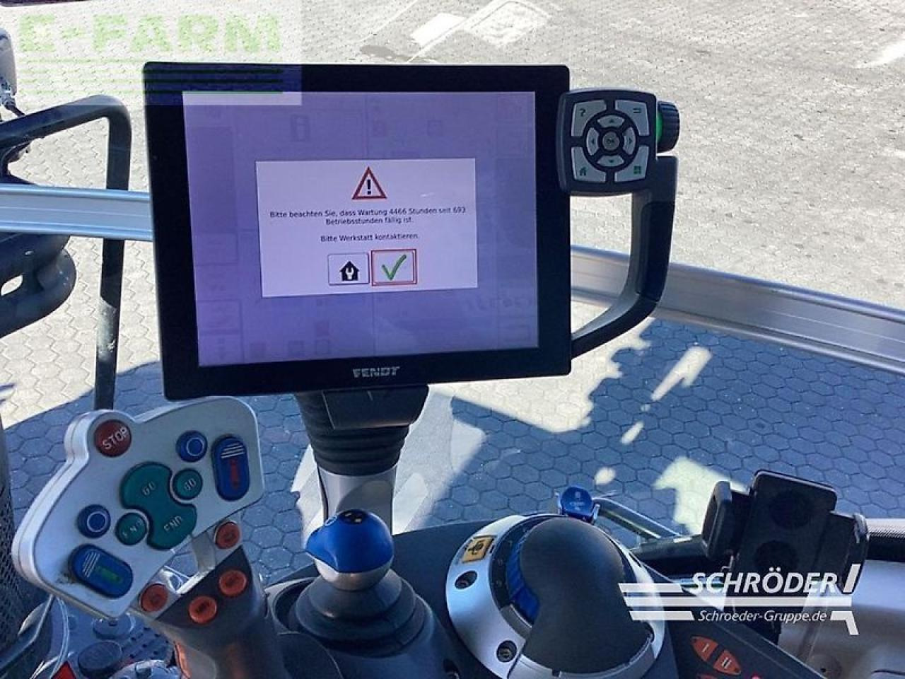 Fendt 824 vario s4 profi plus ProfiPlus - Máy cày: hình 5 Fendt 824 vario s4 profi plus ProfiPlus - Máy cày: hình 5