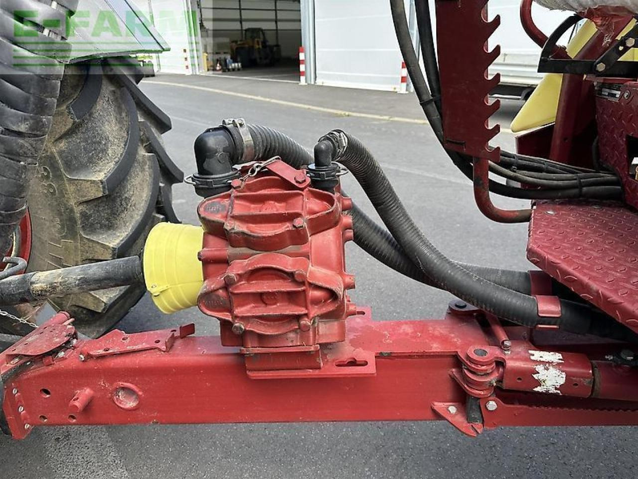 Máy xịt kéo Hardi navigator 4000 21m: hình 8 Máy xịt kéo Hardi navigator 4000 21m: hình 8