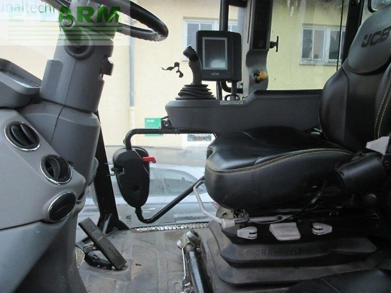 Máy cày JCB 8330: hình 10
