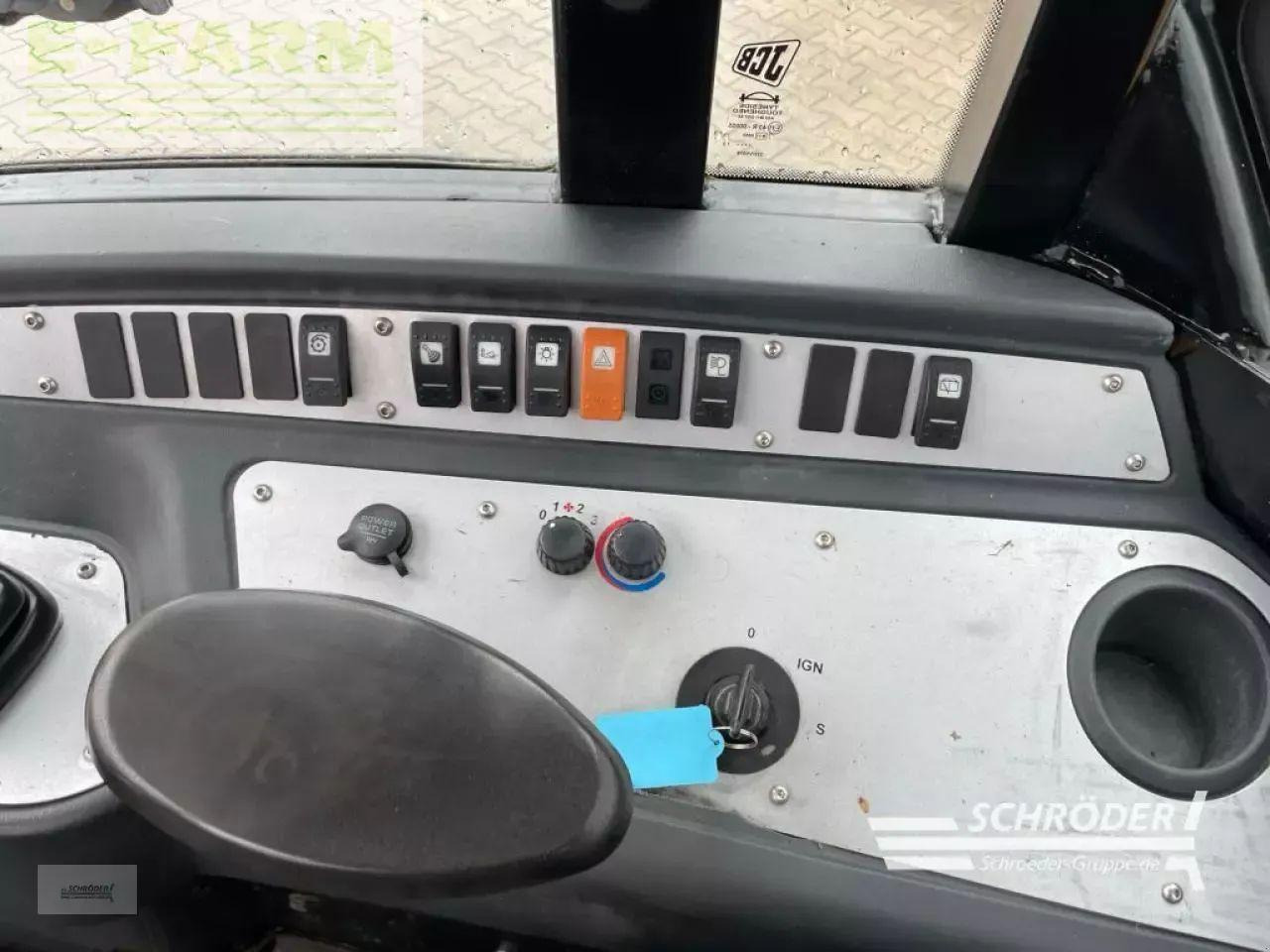Máy xúc mini JCB tm 180 agri: hình 18