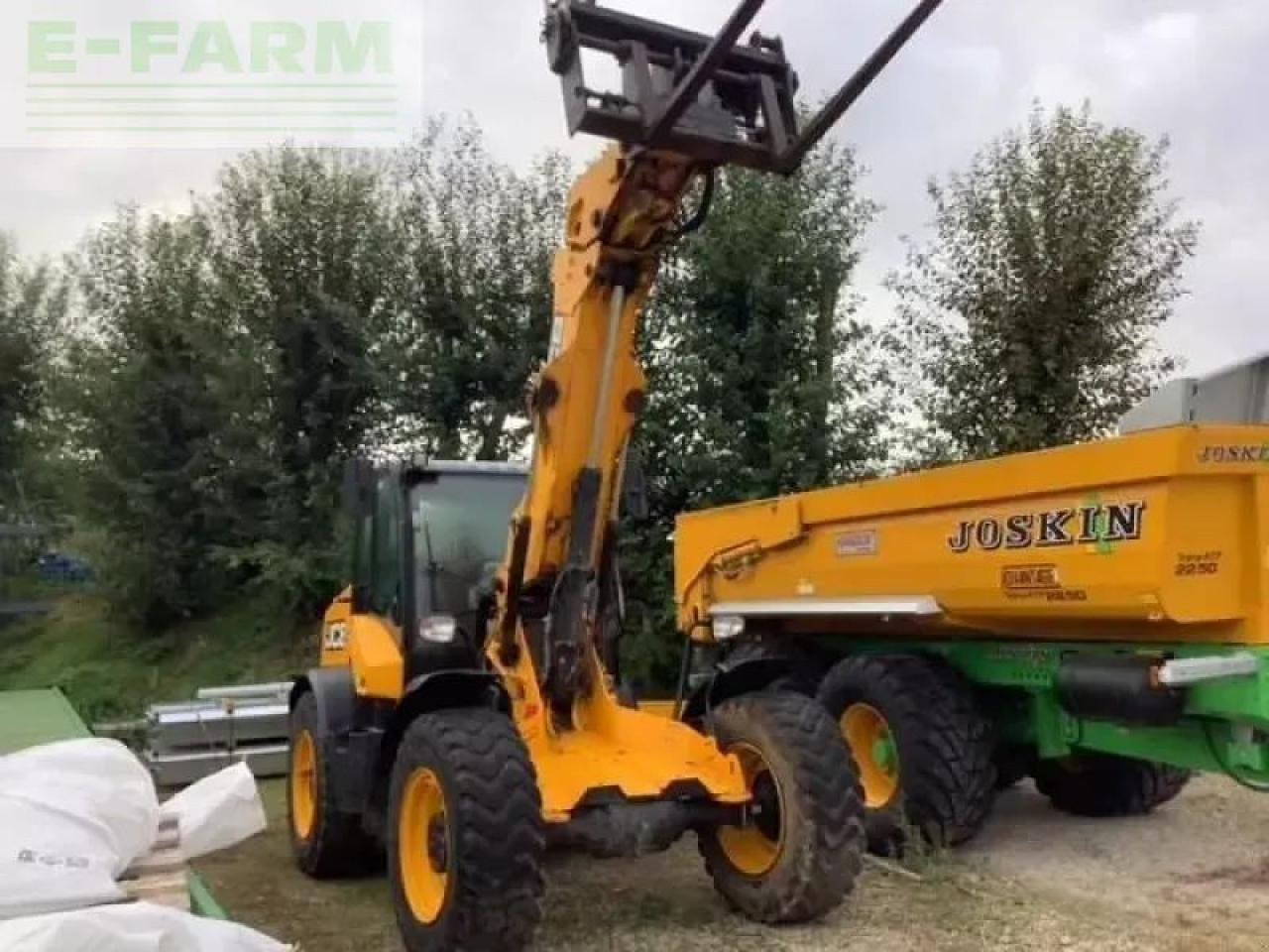 JCB tm320 - Xe nhấc hình viễn vọng kính: hình 1 JCB tm320 - Xe nhấc hình viễn vọng kính: hình 1