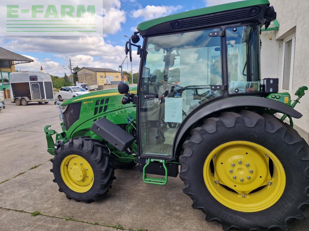 John Deere 5075 GF - Máy cày: hình 2 John Deere 5075 GF - Máy cày: hình 2