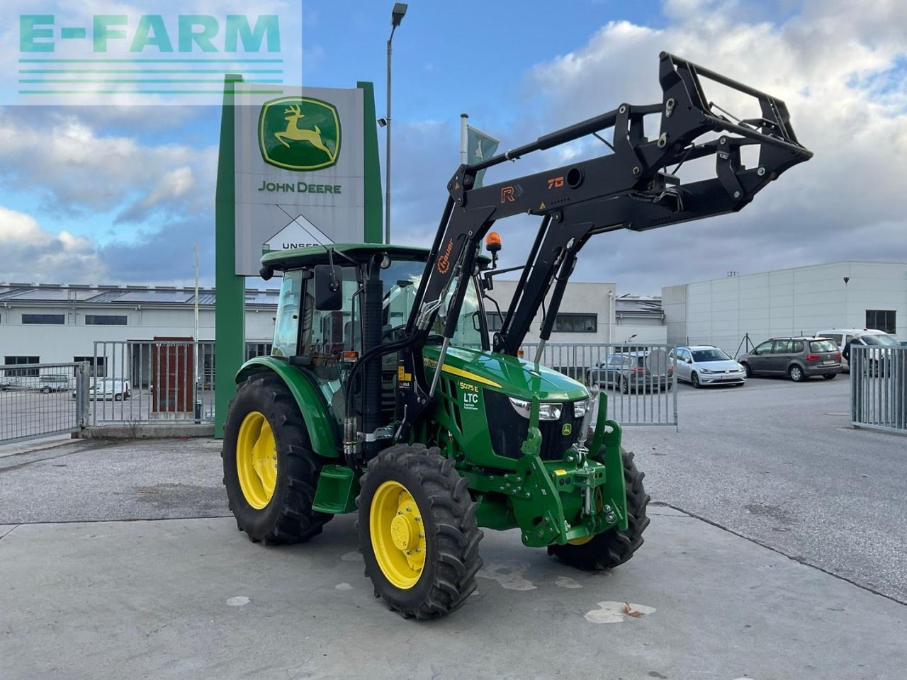 John Deere 5075E - Máy cày: hình 4 John Deere 5075E - Máy cày: hình 4