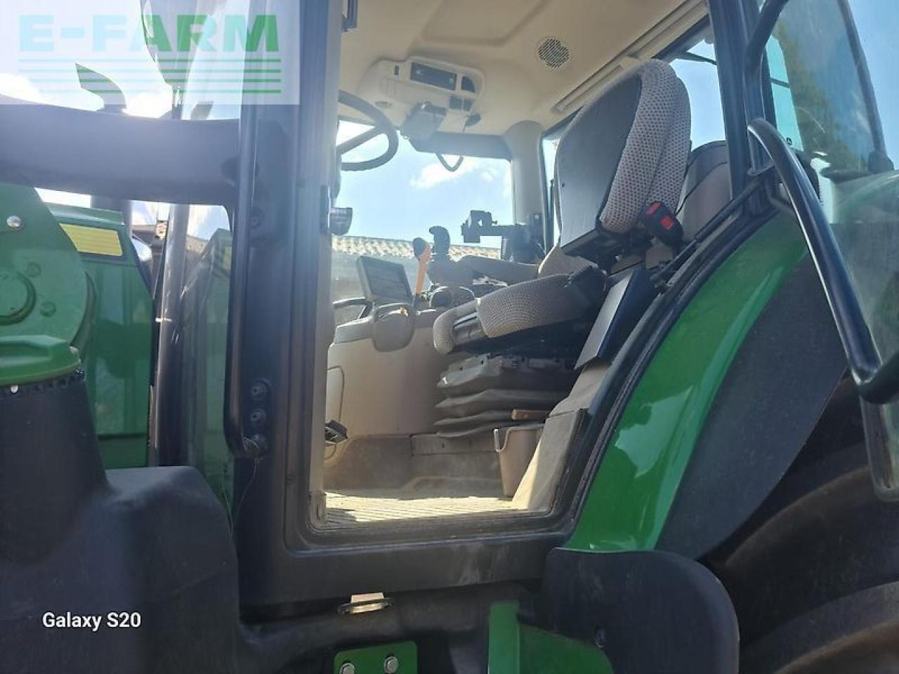 Máy cày John Deere 6130r: hình 6 Máy cày John Deere 6130r: hình 6