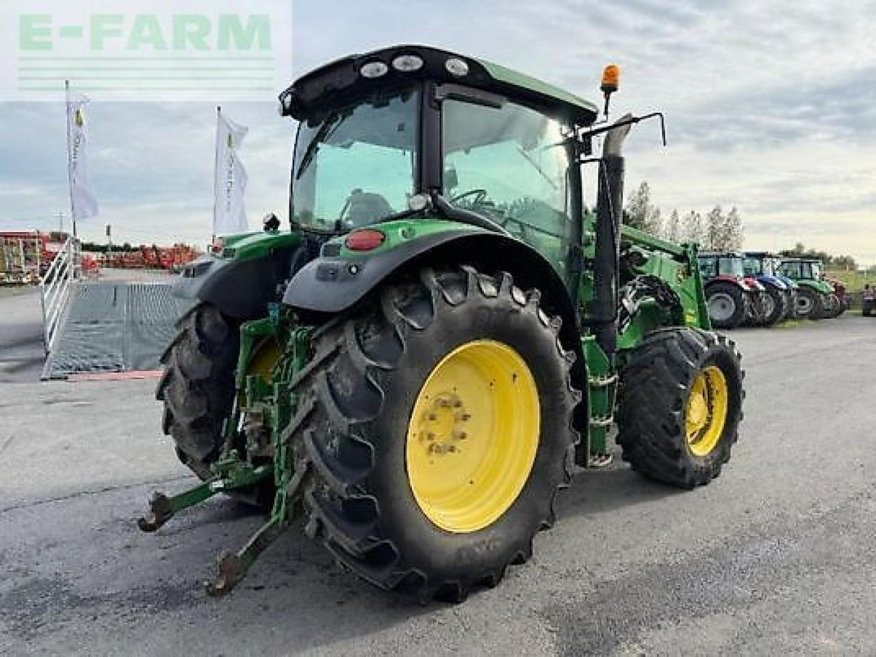 John Deere 6140r - Máy cày: hình 4 John Deere 6140r - Máy cày: hình 4