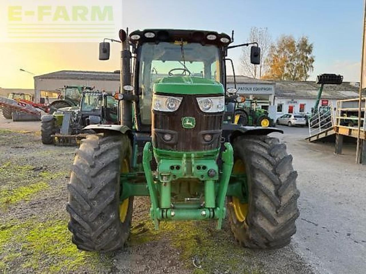 John Deere 6140r - Máy cày: hình 2 John Deere 6140r - Máy cày: hình 2