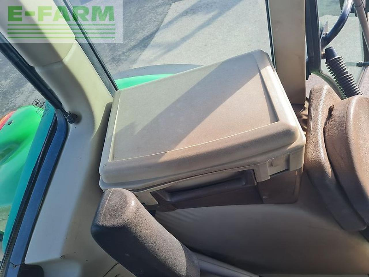 Máy cày John Deere 6220 premium: hình 17 Máy cày John Deere 6220 premium: hình 17