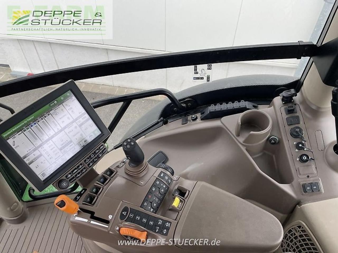 Máy cày John Deere 6230r: hình 8 Máy cày John Deere 6230r: hình 8