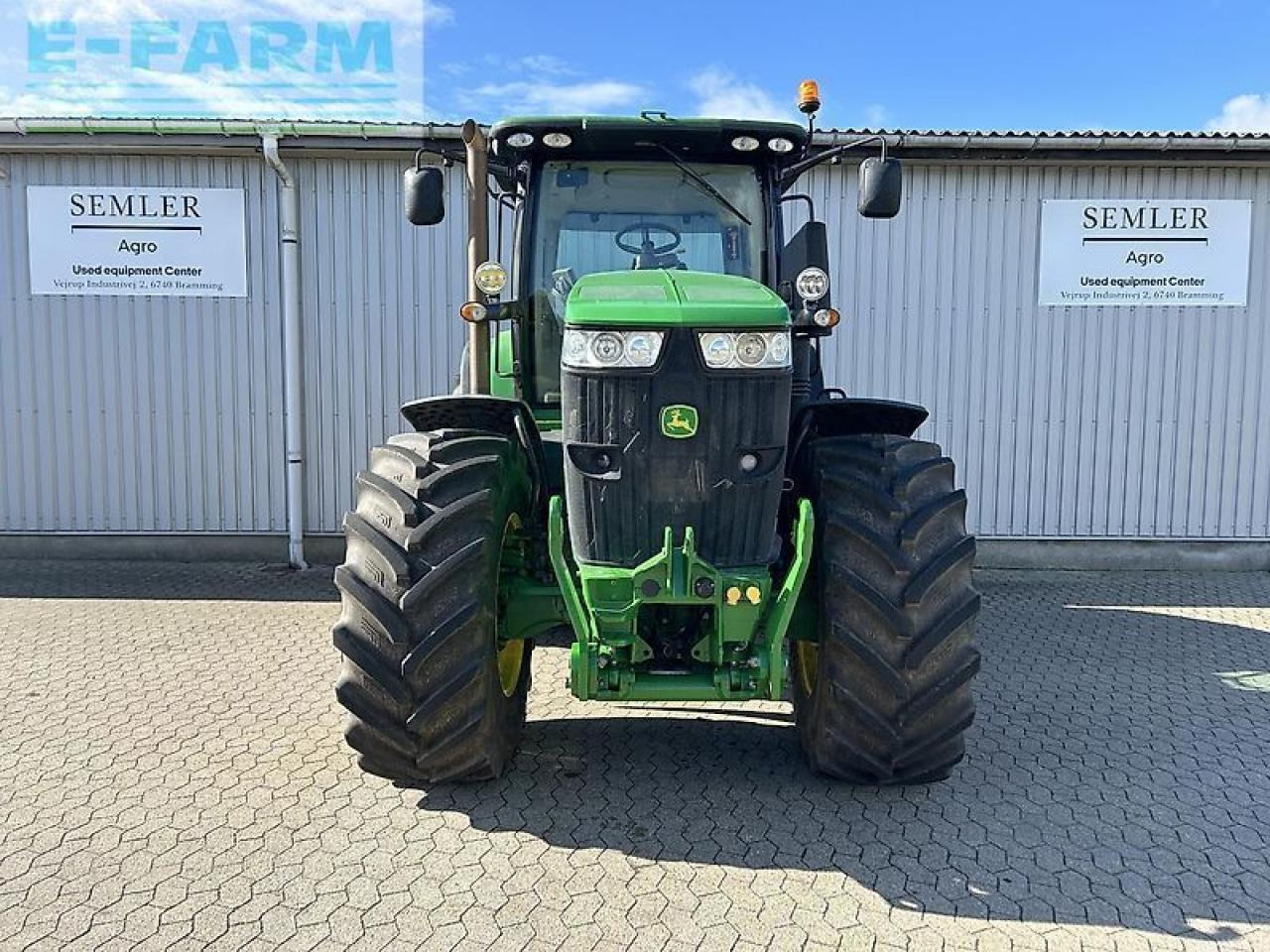 John Deere 7230r - Máy cày: hình 2 John Deere 7230r - Máy cày: hình 2