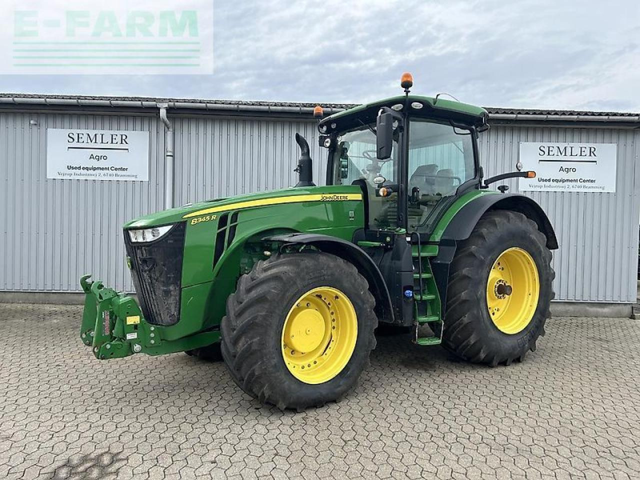 John Deere 8345r - Máy cày: hình 1 John Deere 8345r - Máy cày: hình 1