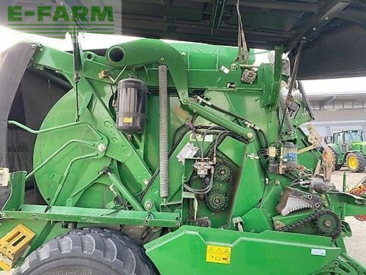 Máy đóng kiện vuông John Deere 960: hình 8 Máy đóng kiện vuông John Deere 960: hình 8