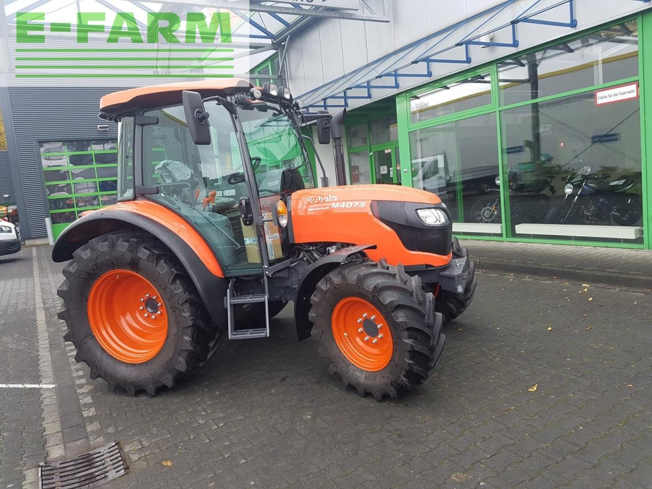 Máy cày Kubota m4073 cab: hình 11 Máy cày Kubota m4073 cab: hình 11