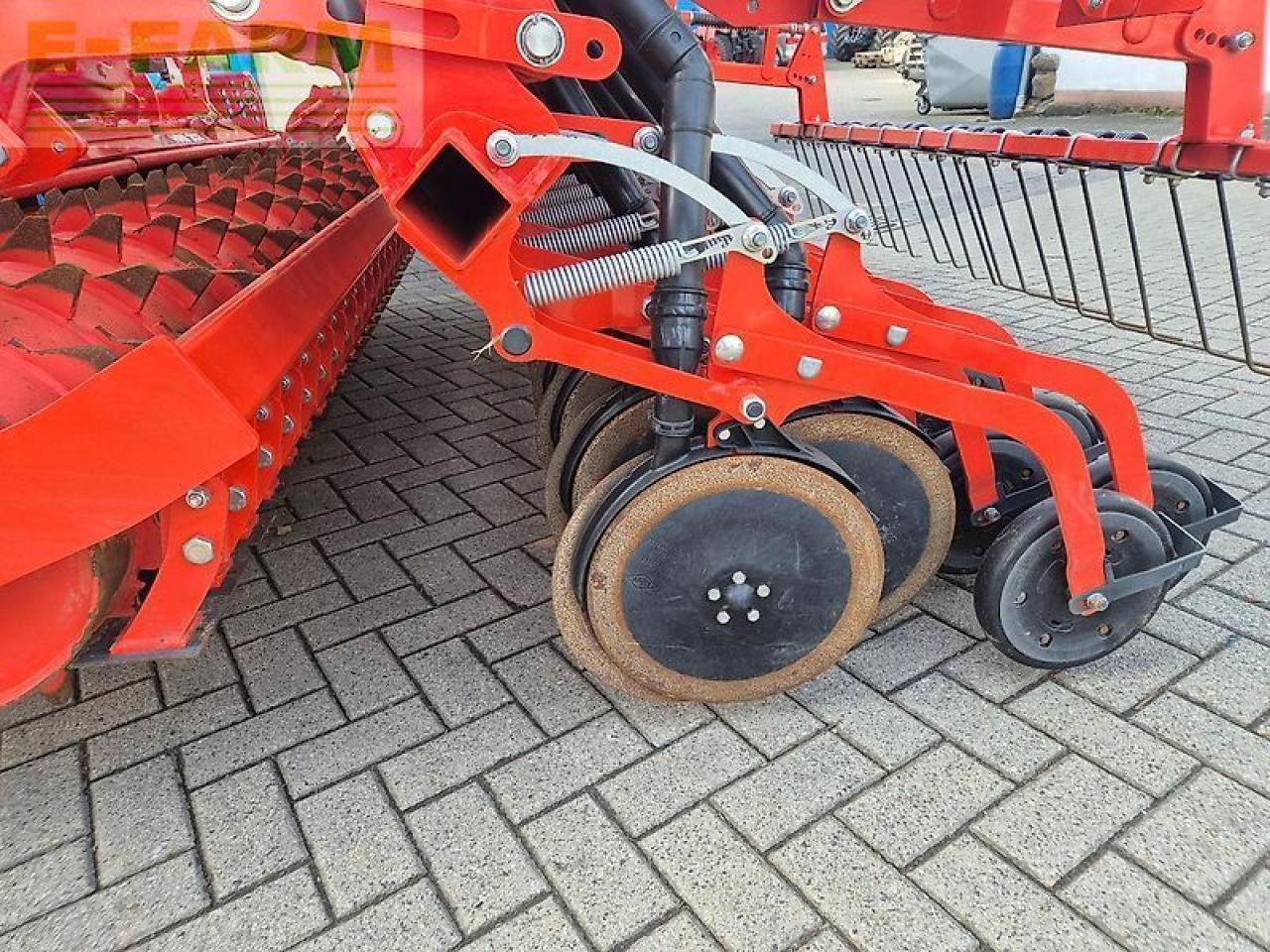 Máy gieo hạt Kuhn sitera 330e 24 reihen + hrb 303d , elektrische dosierung, spuranreißer, durakuhn: hình 10 Máy gieo hạt Kuhn sitera 330e 24 reihen + hrb 303d , elektrische dosierung, spuranreißer, durakuhn: hình 10