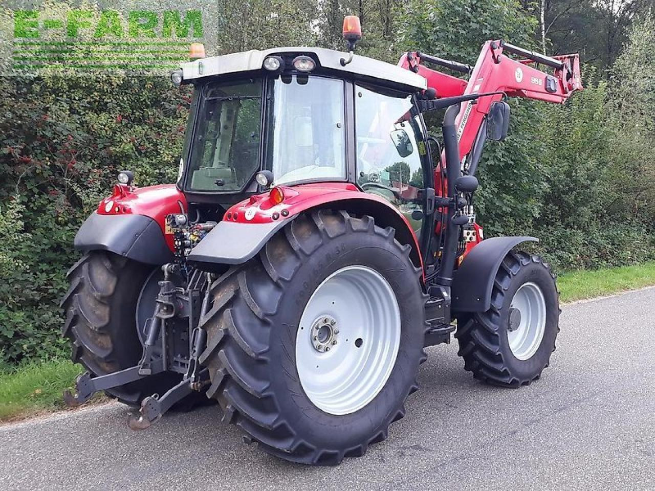 Massey Ferguson 5713 sl - Máy cày: hình 5 Massey Ferguson 5713 sl - Máy cày: hình 5