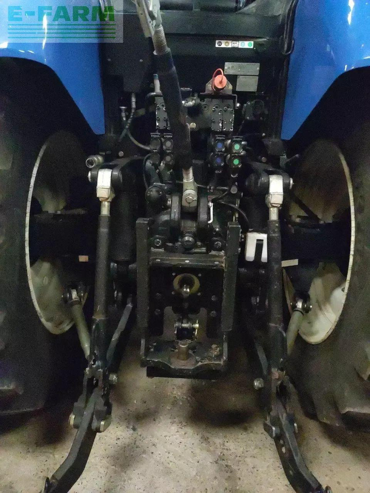 New Holland t7.260 pc sw - Máy cày: hình 4 New Holland t7.260 pc sw - Máy cày: hình 4