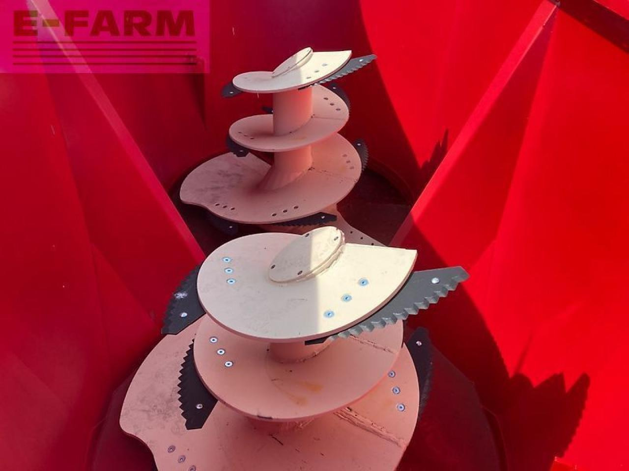 Peecon biga 18 lowliner - Trang thiết bị gia súc: hình 3 Peecon biga 18 lowliner - Trang thiết bị gia súc: hình 3