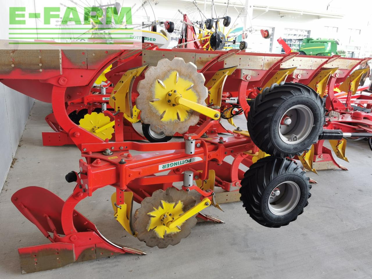 Pöttinger Servo 4000 Plus - Cày: hình 4 Pöttinger Servo 4000 Plus - Cày: hình 4