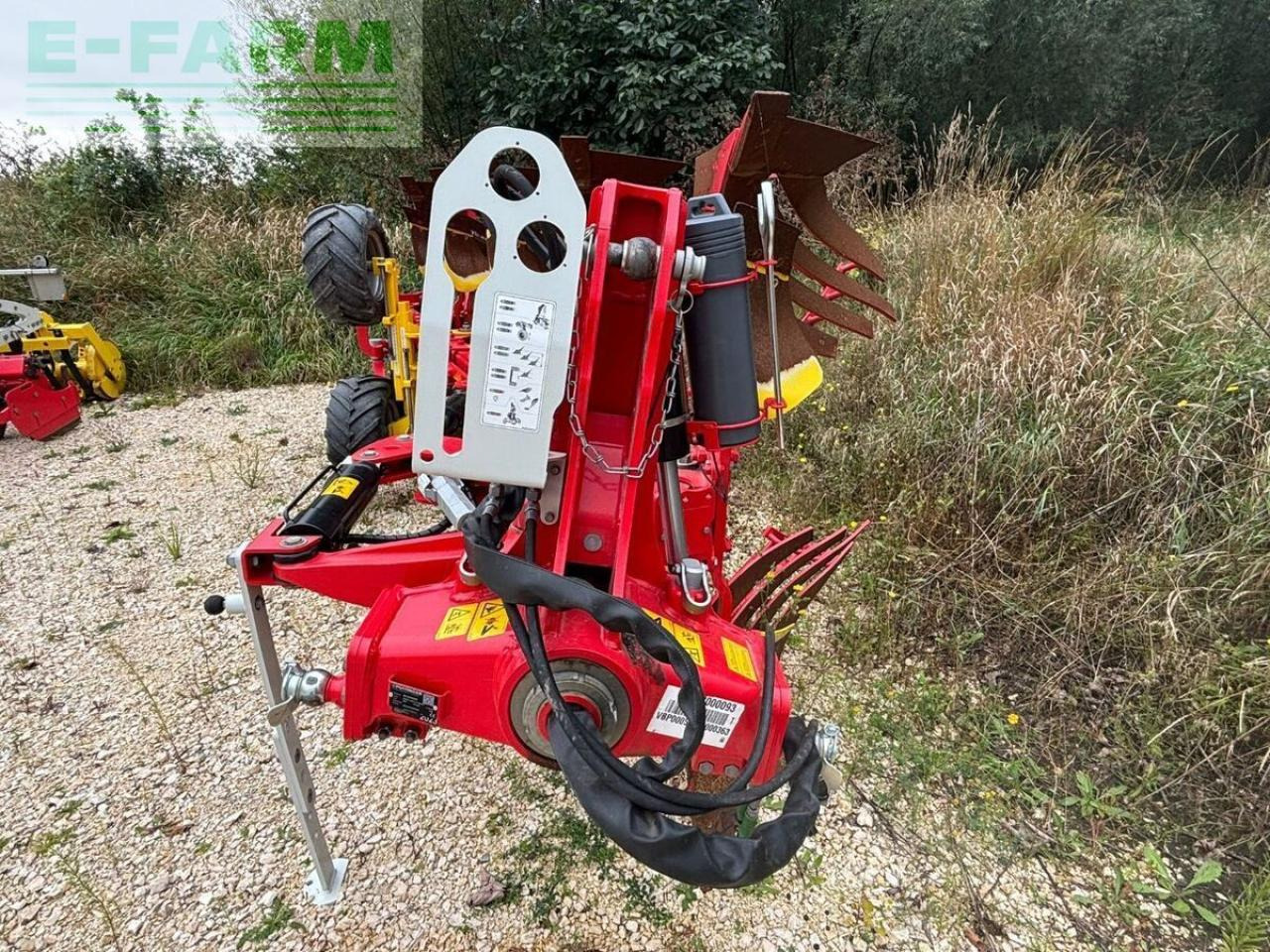 Pöttinger servo 3000 plus - Cày: hình 4 Pöttinger servo 3000 plus - Cày: hình 4