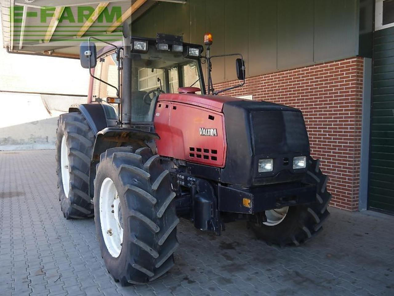 Valtra 8450 - Máy cày: hình 2 Valtra 8450 - Máy cày: hình 2