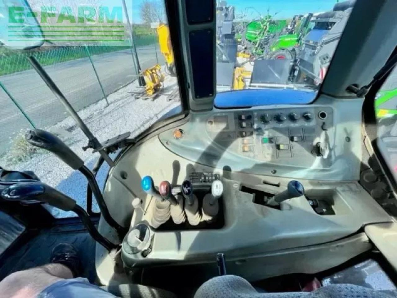Valtra marque valtra - Máy cày: hình 2 Valtra marque valtra - Máy cày: hình 2