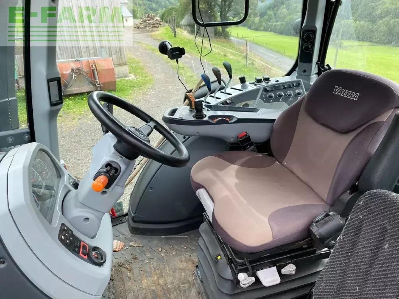 Máy cày Valtra n134 hitech HiTech: hình 8