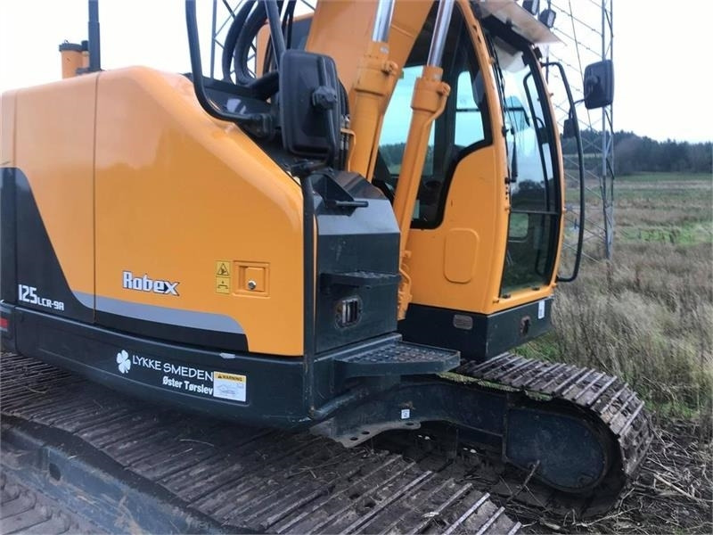 Hyundai 125LCR-9A - Máy xúc bánh xích: hình 2 Hyundai 125LCR-9A - Máy xúc bánh xích: hình 2