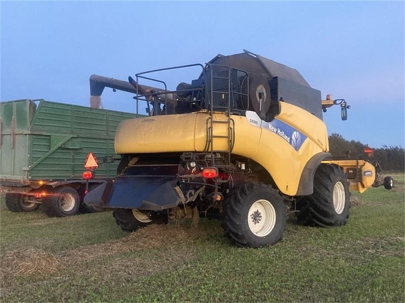 New Holland CR 980 1050er hjul og 30Fod 4 hjulstræk - Máy gặt đập: hình 5 New Holland CR 980 1050er hjul og 30Fod 4 hjulstræk - Máy gặt đập: hình 5
