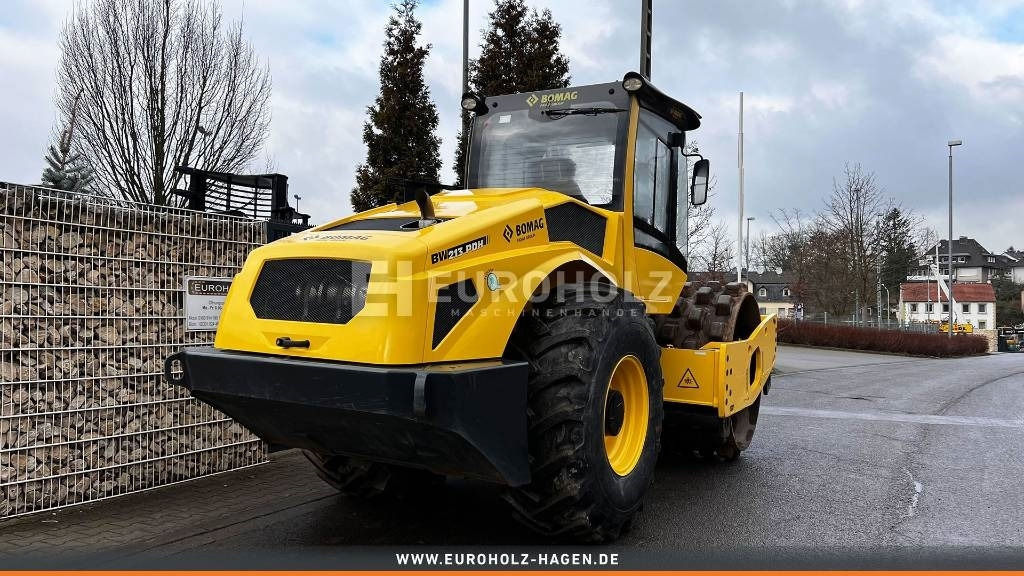 Bomag Stachelwalze BW 213 PDH-5, Schnellgang, Walzenzug - Máy đầm: hình 2 Bomag Stachelwalze BW 213 PDH-5, Schnellgang, Walzenzug - Máy đầm: hình 2