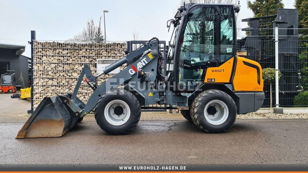 GiANT Radlader V452T, Bodenfräse, Mähwerk, Frontschaufel - Máy xúc lật mini gấp khúc: hình 1 GiANT Radlader V452T, Bodenfräse, Mähwerk, Frontschaufel - Máy xúc lật mini gấp khúc: hình 1