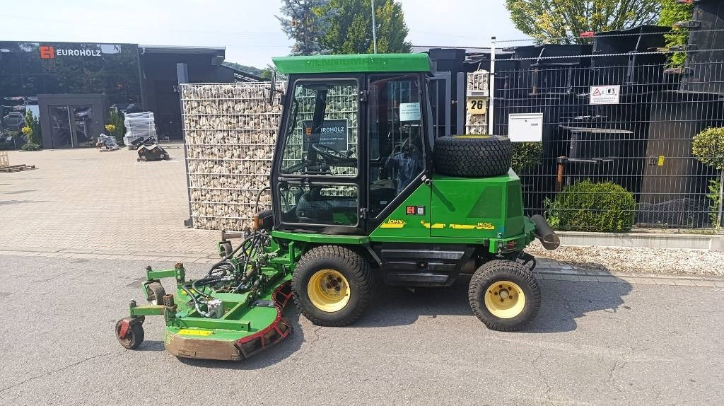 John Deere 1505 vollhydr. Großflächenmäher 3 m Mähwerk Allrad - Máy cắt cỏ: hình 5 John Deere 1505 vollhydr. Großflächenmäher 3 m Mähwerk Allrad - Máy cắt cỏ: hình 5