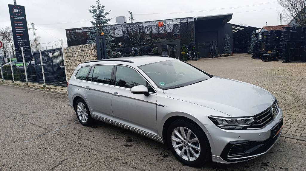 Volkswagen Passat GTE 1.4 TSI DSG GTE Plug-in-Hybrid 1. Hand - Xe hơi: hình 1 Volkswagen Passat GTE 1.4 TSI DSG GTE Plug-in-Hybrid 1. Hand - Xe hơi: hình 1