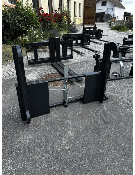 Big Adapter JCB Q-Fit passend zu Euro Aufnahme - Đính kèm: hình 1 Big Adapter JCB Q-Fit passend zu Euro Aufnahme - Đính kèm: hình 1