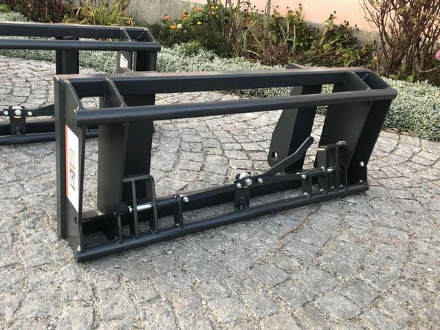 Weidemann Adapter pass. zu Euro Aufnahme - Đính kèm: hình 1 Weidemann Adapter pass. zu Euro Aufnahme - Đính kèm: hình 1