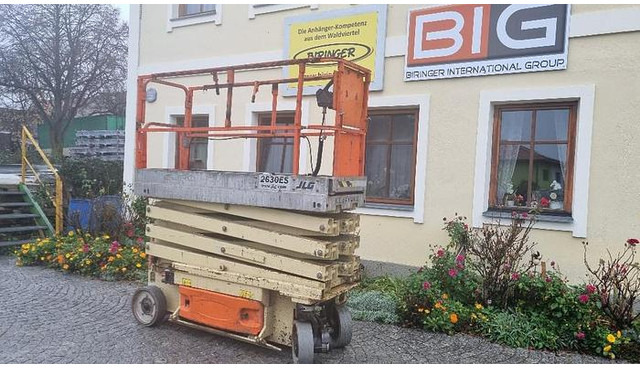 JLG 2630ES Scherenarbeitsbühne elektrisch - Nền bục trên không: hình 2 JLG 2630ES Scherenarbeitsbühne elektrisch - Nền bục trên không: hình 2