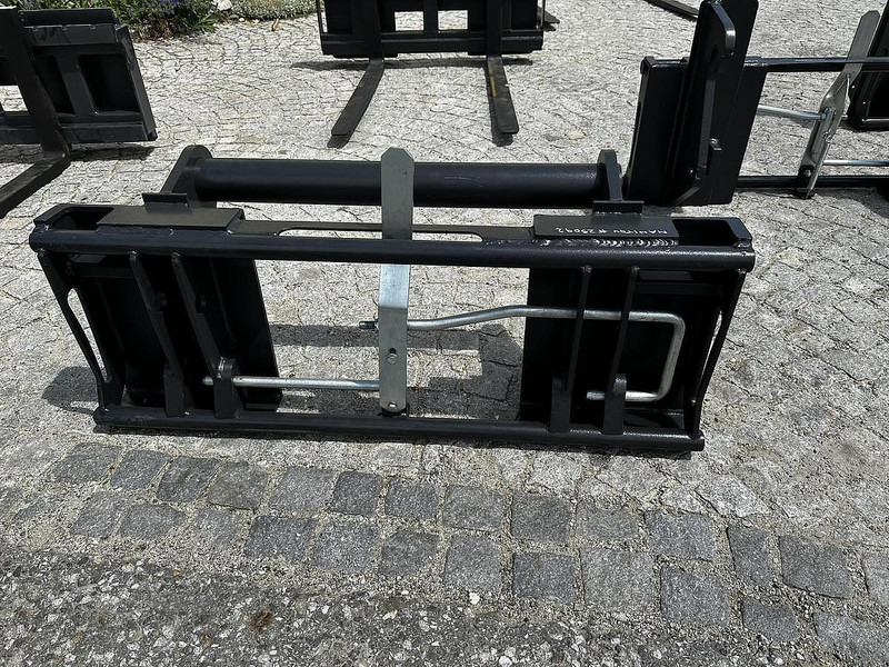 Big Adapter Genie Terex auf Manitou Aufnahme - Máy móc xây dựng: hình 1 Big Adapter Genie Terex auf Manitou Aufnahme - Máy móc xây dựng: hình 1