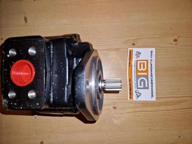 Hydraulikpumpe für John Deere 4500 Teleskoplader - Phụ tùng: hình 1 Hydraulikpumpe für John Deere 4500 Teleskoplader - Phụ tùng: hình 1