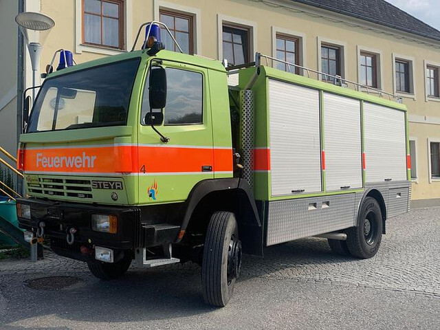 Steyr 15S31 4x4 Feuerwehrfahrzeug - Xe tải cứu hỏa: hình 2 Steyr 15S31 4x4 Feuerwehrfahrzeug - Xe tải cứu hỏa: hình 2