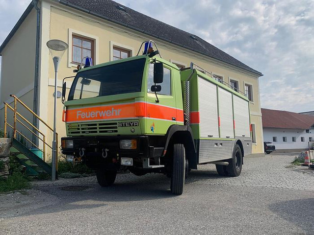 Steyr 15S31 4x4 Feuerwehrfahrzeug - Xe tải cứu hỏa: hình 3 Steyr 15S31 4x4 Feuerwehrfahrzeug - Xe tải cứu hỏa: hình 3