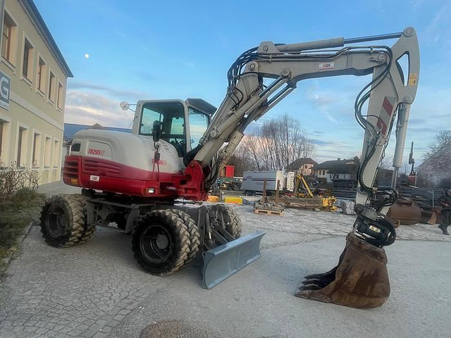 Takeuchi TB295W Mobilbagger - Máy xúc: hình 3 Takeuchi TB295W Mobilbagger - Máy xúc: hình 3