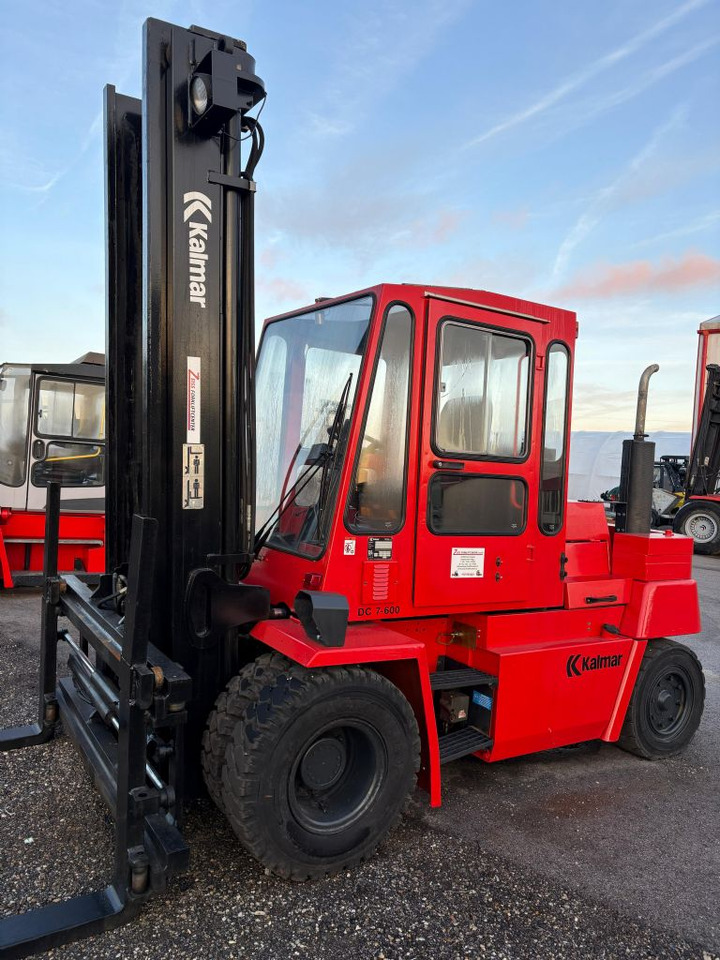 Kalmar DC7-600 - Xe nâng diesel: hình 1 Kalmar DC7-600 - Xe nâng diesel: hình 1