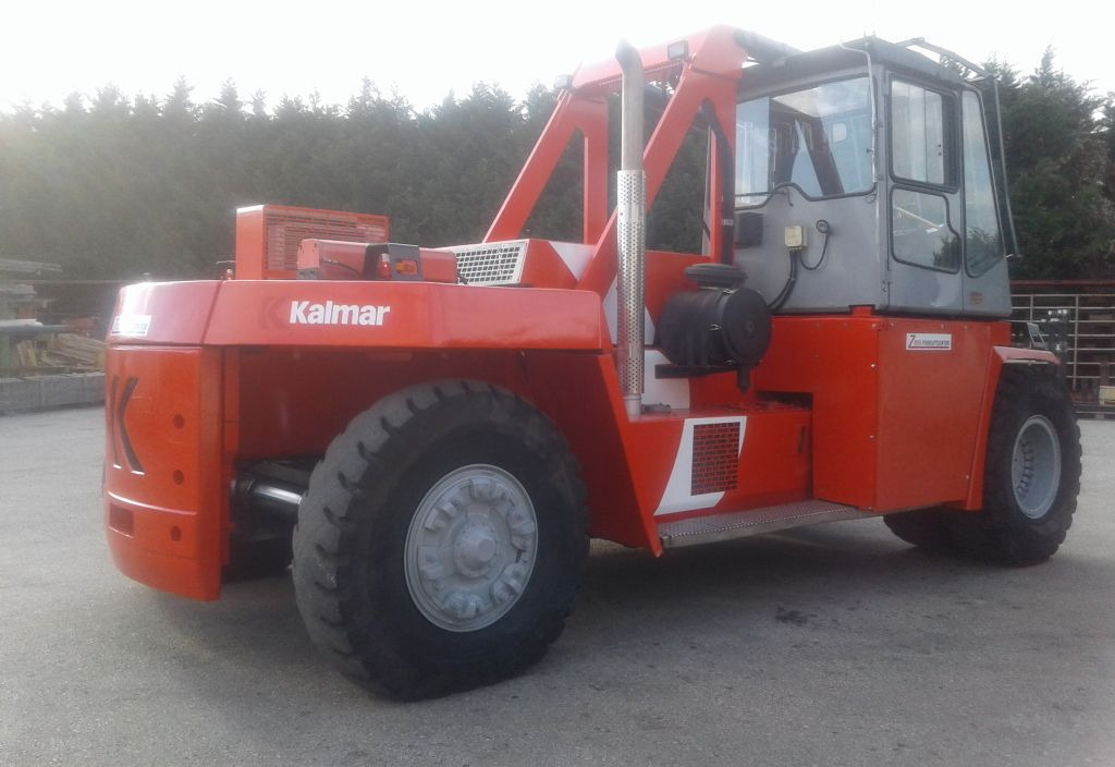 Kalmar DCE330-12 - Xe nâng diesel: hình 4 Kalmar DCE330-12 - Xe nâng diesel: hình 4