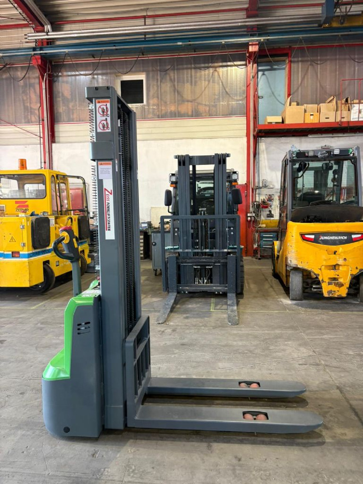 Osaka CDD12R-EN - Máy xếp chồng: hình 1 Osaka CDD12R-EN - Máy xếp chồng: hình 1